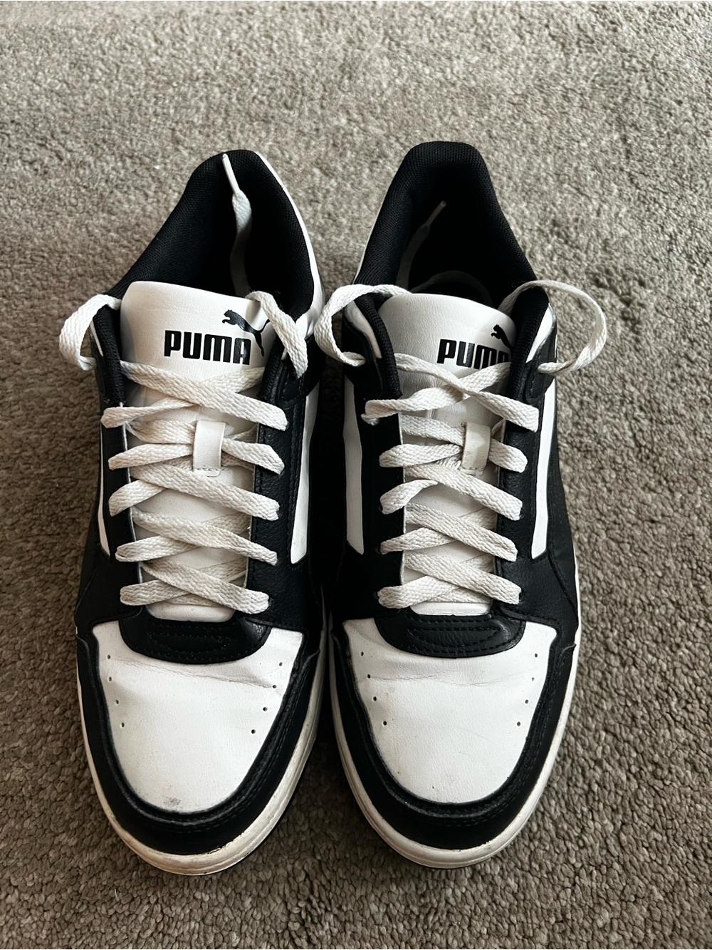 Puma Men’s Black and White Low-Top Sneakers